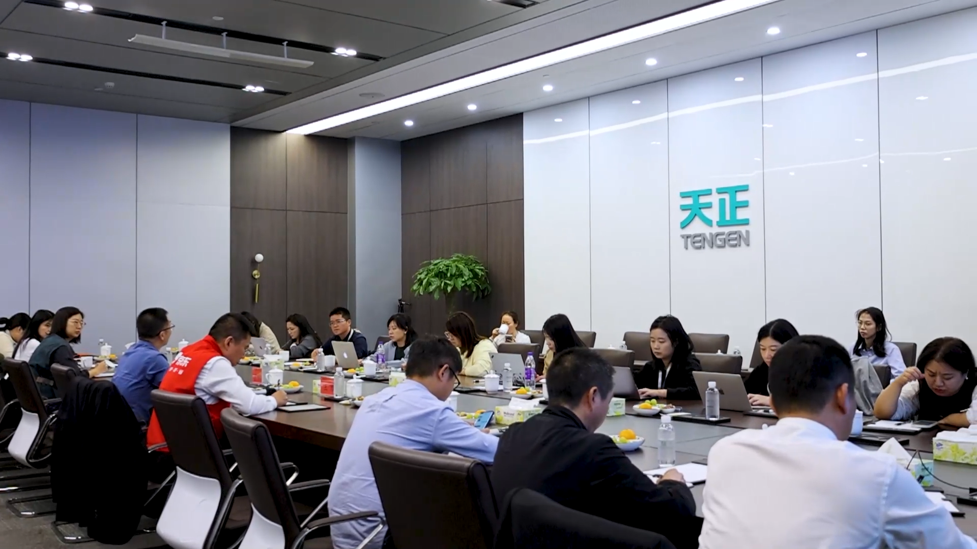 京东工业走进g22恒峰国际，探访产业数智化之路！